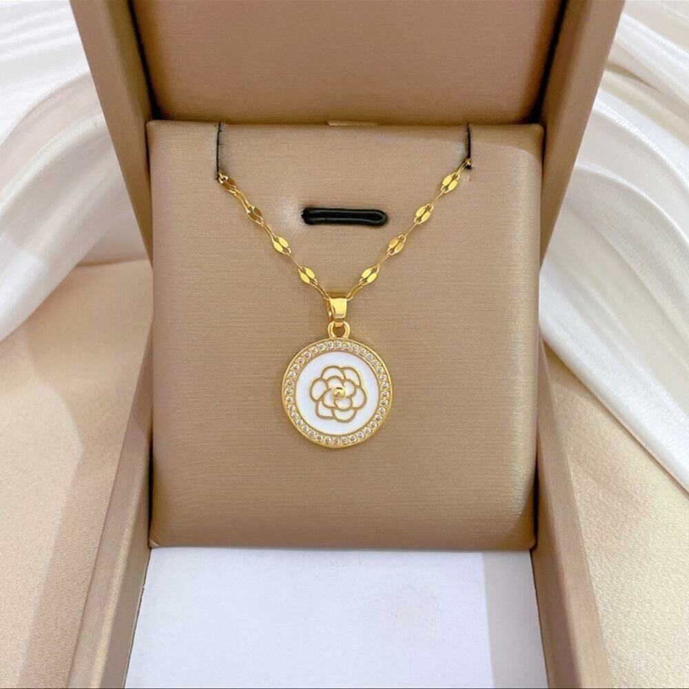 18K Gold Plated Camellia Flower Pendant Necklace - Picture 1 of 7